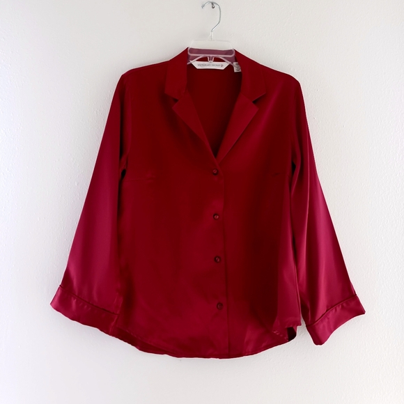 Vintage Victoria's Secret Satin Pajama Top, size S - Picture 10 of 13